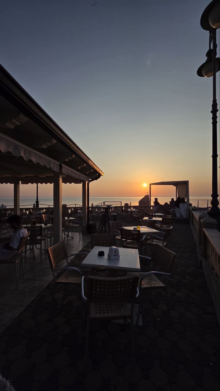 Luigi On The Beach - Galleria fotografica